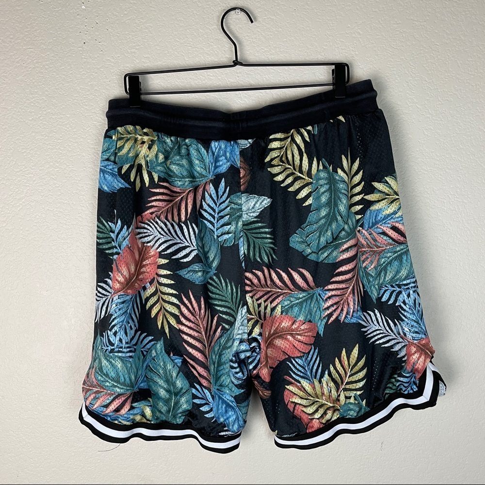 Reason Colorful Leaves Shorts Size XXL - Picture 4 of 5